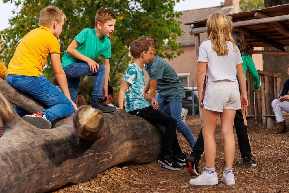 041-Urmond-de-Maaskei-kinderen-js-202310091116-3185-lr